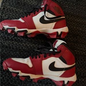 Jordan 1 Nike  Red White Black High-Top Cleats (sz 6 big kid)